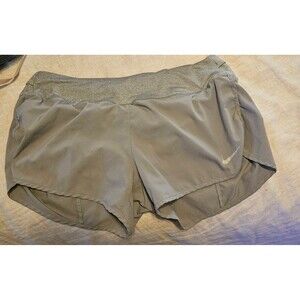 Nike  Dri-FIT shorts in Gray size Medium